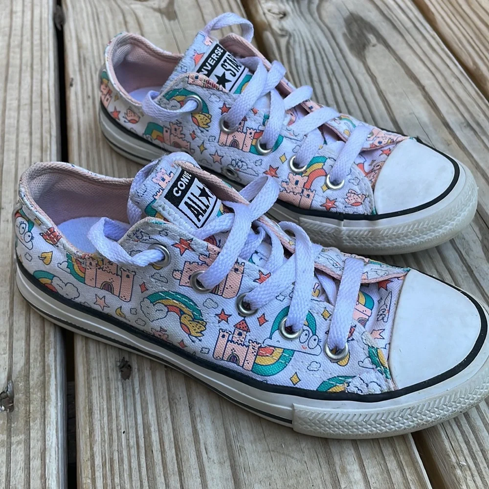 🌈🏰 Converse Chuck Taylor All-Star Rainbow- Castle Sneakers Size Youth 13